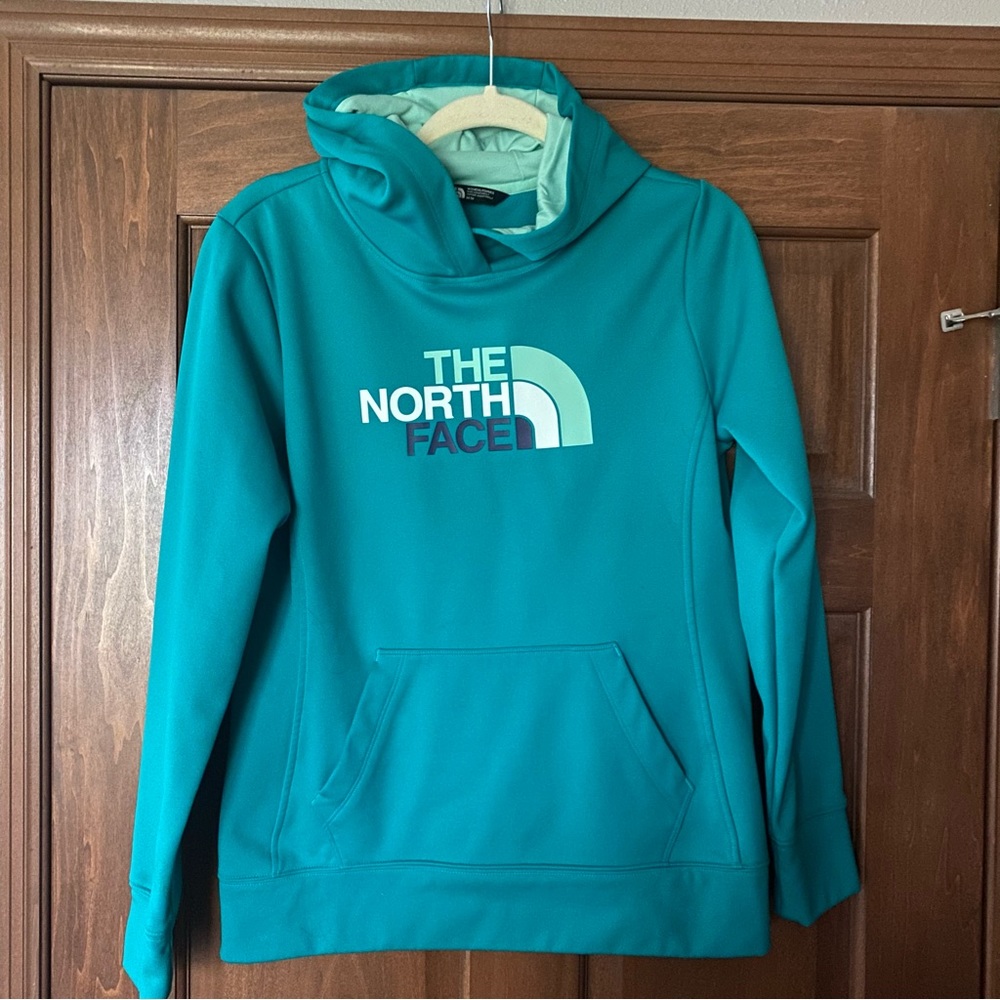 Women’s North Face sweatshirt